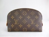 Louis Vuitton 激安　ルイヴィトン 新品　モノグラム　半月コスメポーチ　ポシェットコスメティック　M47515