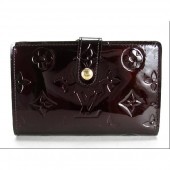 Louis Vuitton 激安　ルイヴィトン 新品　ヴェルニ　財布　がま口　ポルトフォイユ・ヴィエノワ　アマラント　M93521