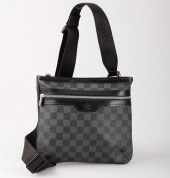 Louis Vuitton 激安 ルイヴィトン 新品 ダミエ・グラフィット　ショルダーバッグ　トマス　N58028