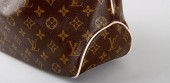 2010春夏新作　Louis Vuitton 激安　　ルイヴィトン 新品　　モノグラム ディライトフルMM　ショルダーバッグ 　M40353