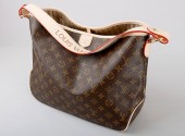 2010春夏新作　Louis Vuitton 激安　　ルイヴィトン 新品　　モノグラム ディライトフルMM　ショルダーバッグ 　M40353