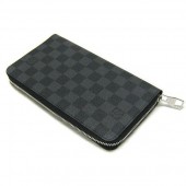 2011年春夏新作　Louis Vuitton 激安　ルイヴィトン 新作 人気 新品 通販＆送料込　 ダミエ・グラフィット　メンズ　長札　財布　ジッピーウォレット・ヴェルティカル N63095