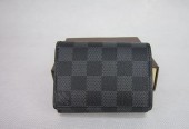 2011年春夏新作　Louis Vuitton 激安　ルイヴィトン 新作 人気 新品 通販＆送料込　ダミエ・グラフィット　三つ折り財布/カード入れ N63096