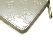2011年春夏新作　Louis Vuitton 激安　ルイヴィトン 新品　財布　ヴェルニ　ジッピーウォレット　ブロンコライユ　M91459