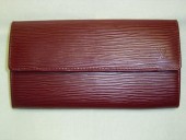 Louis Vuitton 激安　ルイヴィトン 新品　エピ　財布　ファスナー長札　ポルトフォイユ・サラ　ルビー　M6374M