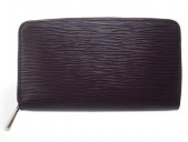 Louis Vuitton 激安　ルイヴィトン 新品　エピ　財布　ジッピー・オーガナイザー　カシス　M6385K