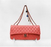 シャネル 新作＆送料込(CHANEL)  バッグ A01111SF