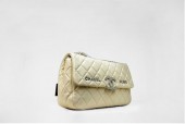 シャネル 新作＆送料込(CHANEL) バッグA35979M