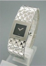 シャネル 新作＆送料込(CHANEL) ブラック レディース H0009