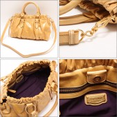 2010年春夏新作！miumiu ミュウミュウ 新作 新入荷＆送料込 2WAY ショルダーハンドバッグ 【イエロー】RT0383