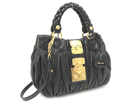 miu miu ミュウミュウ 新作＆送料込  MATELASSE LUX 2WAYハンドバッグ NERO ブラック RN0473