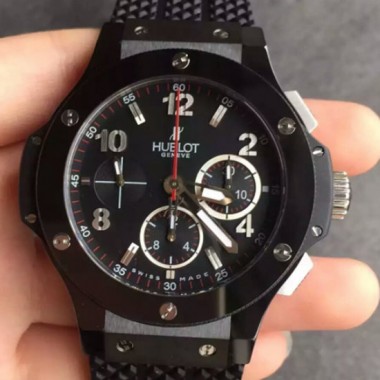 ウブロ HUBLOT ビッグバン ブラックマジック Big Bang Black Magic 301.CX.130.RX