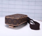 LOUISVUITTON　ルイヴィトン 新品　モノグラム　バッグ　ポシェットガンジュ　M51870