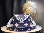 ルイヴィトン 人気 LOUISVUITTON モノグラム　通販 ＆送料込 LV094
