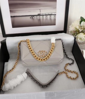 シャネル バッグ 人気 新作＆送料込(CHANEL)3017