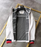 モンクレール 新作 新品同様超美品 通販＆送料 MC014