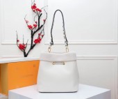 ルイヴィトン バッグ新作 人気 新品 通販＆送料込 LV523
