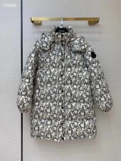 モンクレール ダウンジャケット 新作 新品同様超美品 通販＆送料 MC061