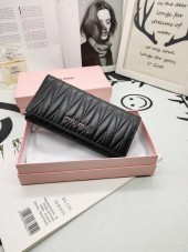 miumiu ミュウミュウ財布 人気 新作＆送料込 新入荷 RN002