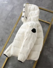 モンクレール ダウンジャケット 新作 新品同様超美品 通販＆送料 MC0172