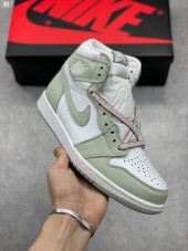 ナイキ 新作 本革 NIKE 靴 Air jordan 1 retro seafaom 通販＆送料込 NK011