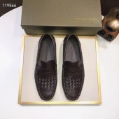 ボッテガヴェネタ カジュアルシューズ 新作 新品同様超美品 通販＆送料込 運動靴 男性用 BV011