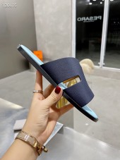 Hermes カジュアルシューズ 新作 本革 新品同様超美品 通販＆送料込 運動靴 男性用 her047