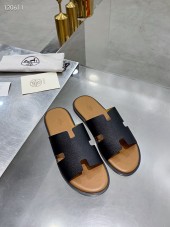 Hermes カジュアルシューズ 新作 本革 新品同様超美品 通販＆送料込 運動靴 男性用 her050