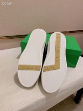 ボッテガヴェネタ カジュアルシューズ 新作 新品同様超美品 通販＆送料込 運動靴 男性用 BV020