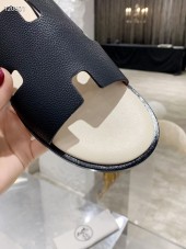 Hermes カジュアルシューズ 新作 本革 新品同様超美品 通販＆送料込 運動靴 男性用 her060