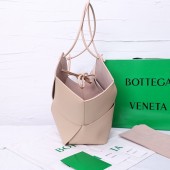 ボッテガ ヴェネタ 新作＆送料込 財布 BV6006