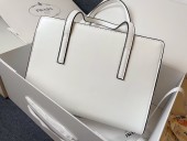 プラダ  バッグ 人気 新作＆送料込 新入荷 PR6824