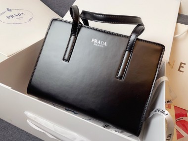 プラダ  バッグ 人気 新作＆送料込 新入荷 PR6824