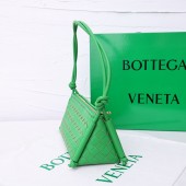 ボッテガ ヴェネタ バック 新作＆送料込 BV899