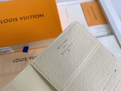 Louis Vuitton 激安　ルイヴィトン 新品　モノグラム　パスポートケース　クーヴェルトゥール・パスポールM60181