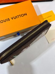 ルイヴィトン 財布 新作 人気 新品 通販＆送料込 M81544
