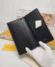 ルイヴィトン 財布 新作 人気 新品 通販＆送料込 M81335