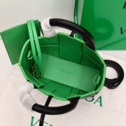 ボッテガ ヴェネタ バック 新作＆送料込 BV6002