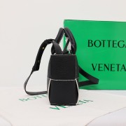 ボッテガ ヴェネタ バック 新作＆送料込 BV6002