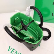 ボッテガ ヴェネタ バック 新作＆送料込 BV6002