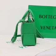ボッテガ ヴェネタ バック 新作＆送料込 BV6002