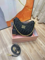 MIUMIU ミュウミュウバッグ 人気 新作＆送料込 新入荷 MM007