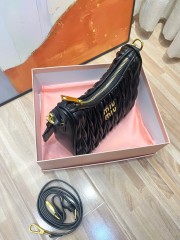 MIUMIU ミュウミュウバッグ 人気 新作＆送料込 新入荷 MM007