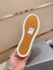 プラダ カジュアルシューズ 新作 本革 新品同様超美品 通販＆送料込 運動靴 男性用 PRA076