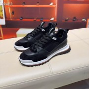 Hermes カジュアルシューズ 新作 本革 新品同様超美品 通販＆送料込 運動靴 男性用 her067