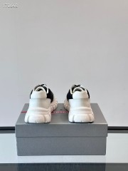 プラダ カジュアルシューズ 新作 本革 新品同様超美品 通販＆送料込 運動靴 男性用 PRA088