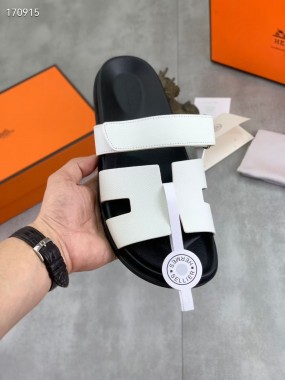 Hermes カジュアルシューズ 新作 本革 新品同様超美品 通販＆送料込 運動靴 男女性用 her077