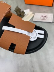 Hermes カジュアルシューズ 新作 本革 新品同様超美品 通販＆送料込 運動靴 男女性用 her085